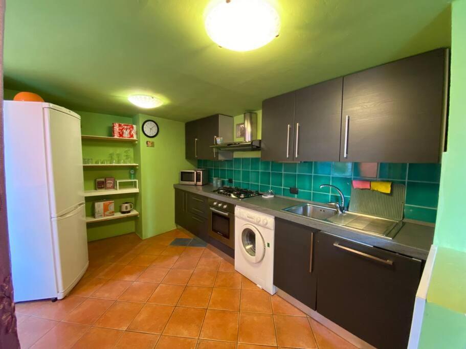 イントラRainbow Houseアパートメント エクステリア 写真
